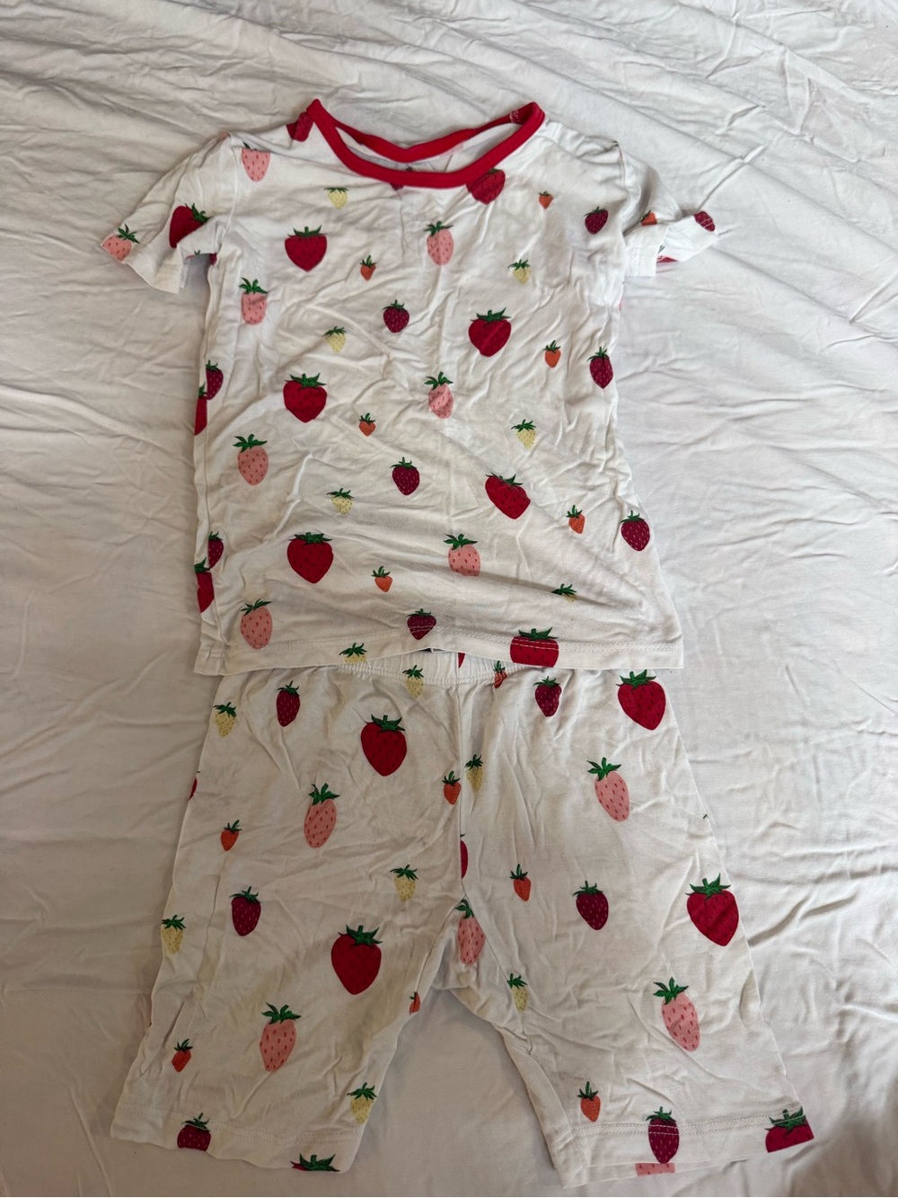 Kyte BABY White Strawberry Pajama Set with Red Trim